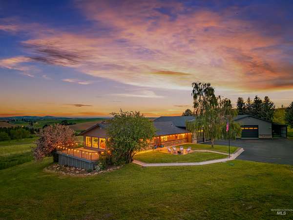 19.5 Acres of Land with Home for Sale in Moscow, Idaho