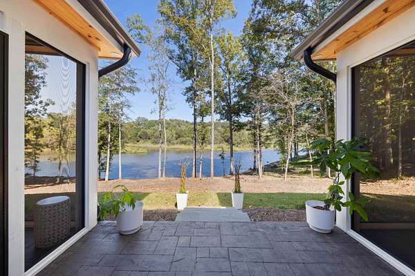 21.4 Acres of Land with Home for Sale in Eatonton, Georgia