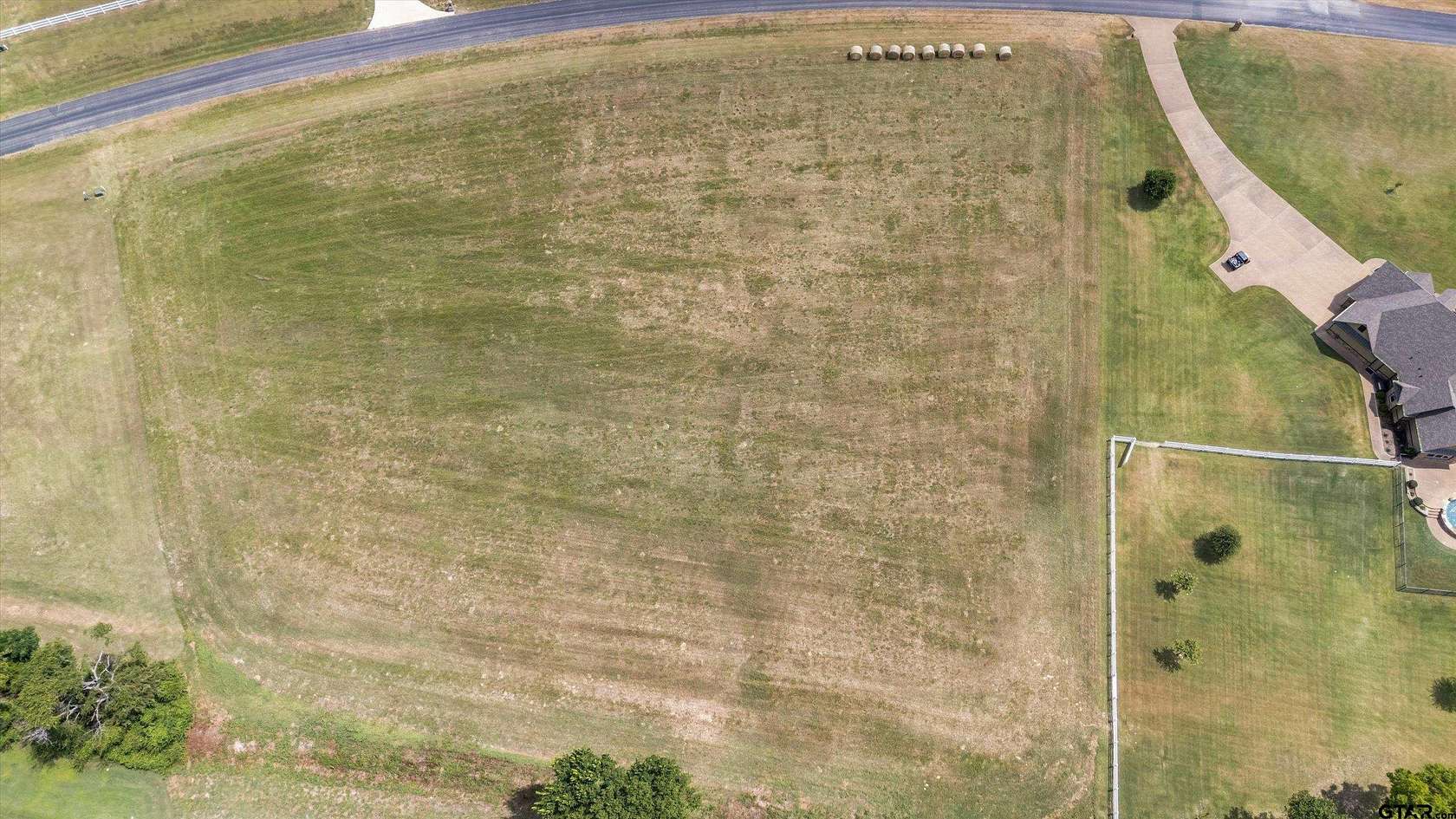 5 Acres of Land for Sale in Lindale, Texas