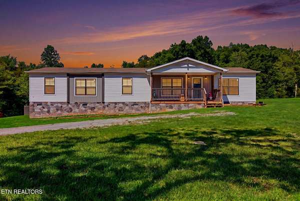 10 Acres of Land with Home for Sale in Knoxville, Tennessee