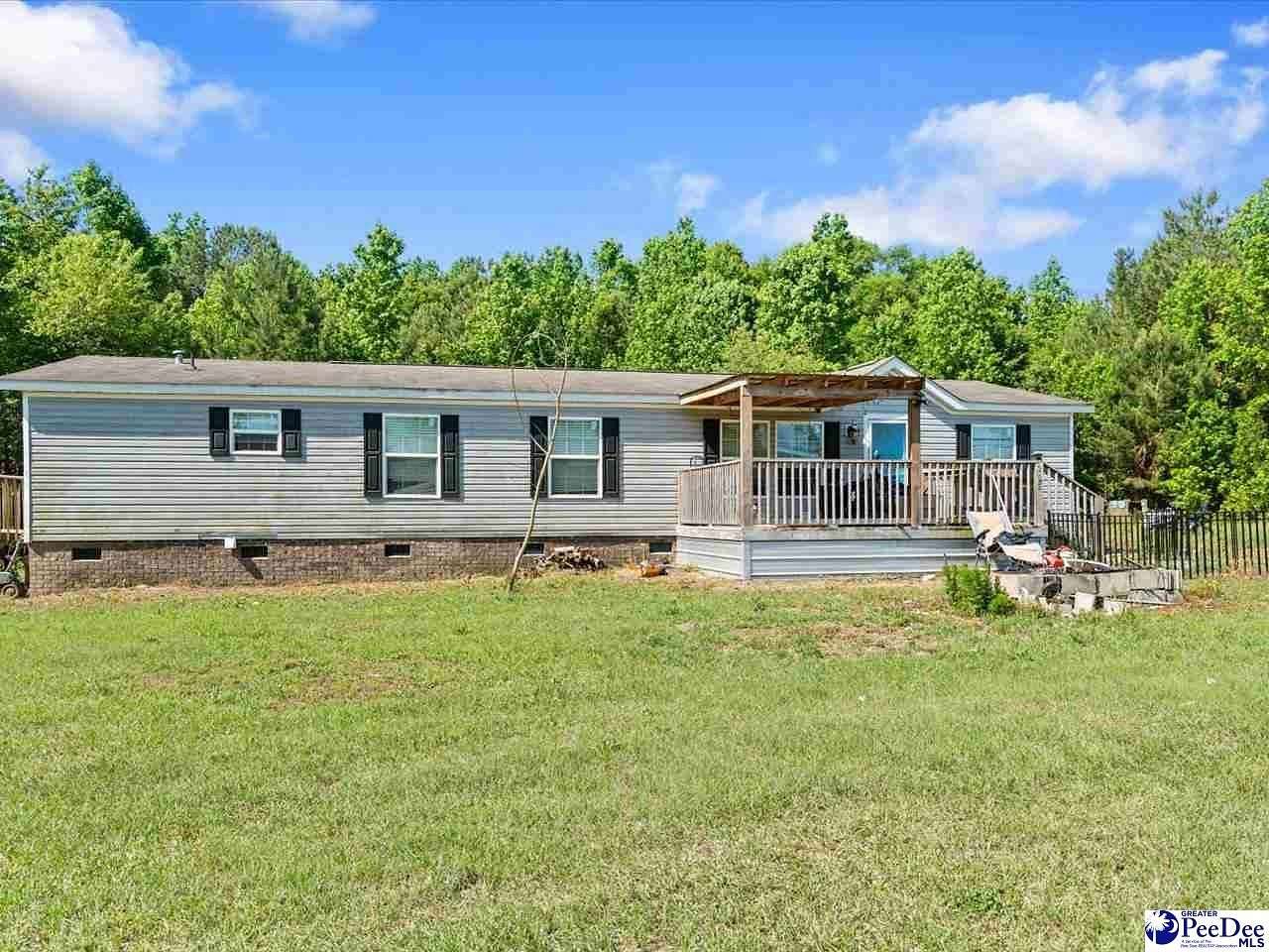 8.6 Acres of Land with Home for Sale in Cheraw, South Carolina