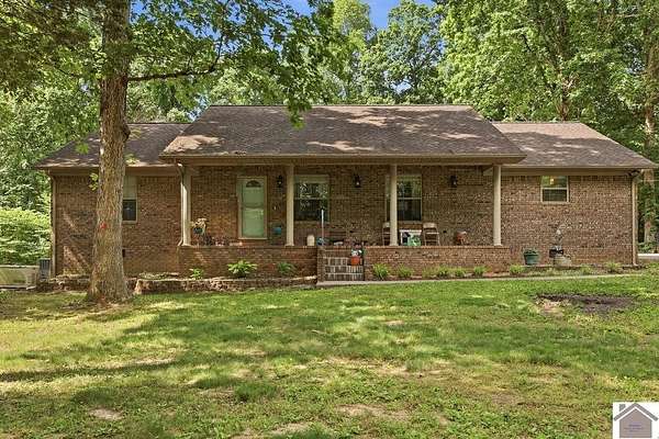 16 Acres of Land with Home for Sale in Murray, Kentucky