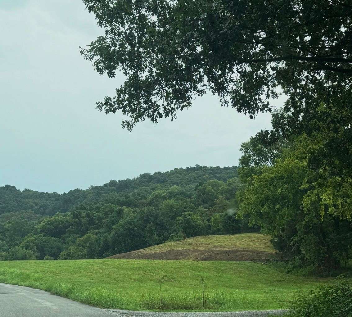 27.3 Acres of Recreational & Residential Land for Sale in Gordonsville, Tennessee