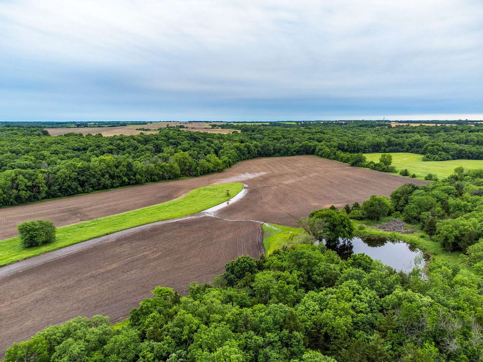 83 Acres of Land for Sale in Centerville, Kansas
