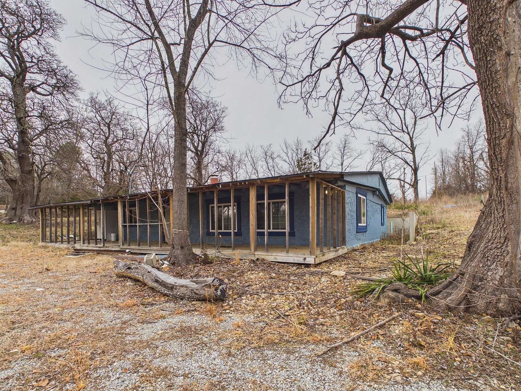 1.78 Acres of Land with Home for Sale in Houston, Missouri