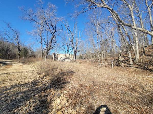 8.64 Acres of Land for Sale in Willow Springs, Missouri