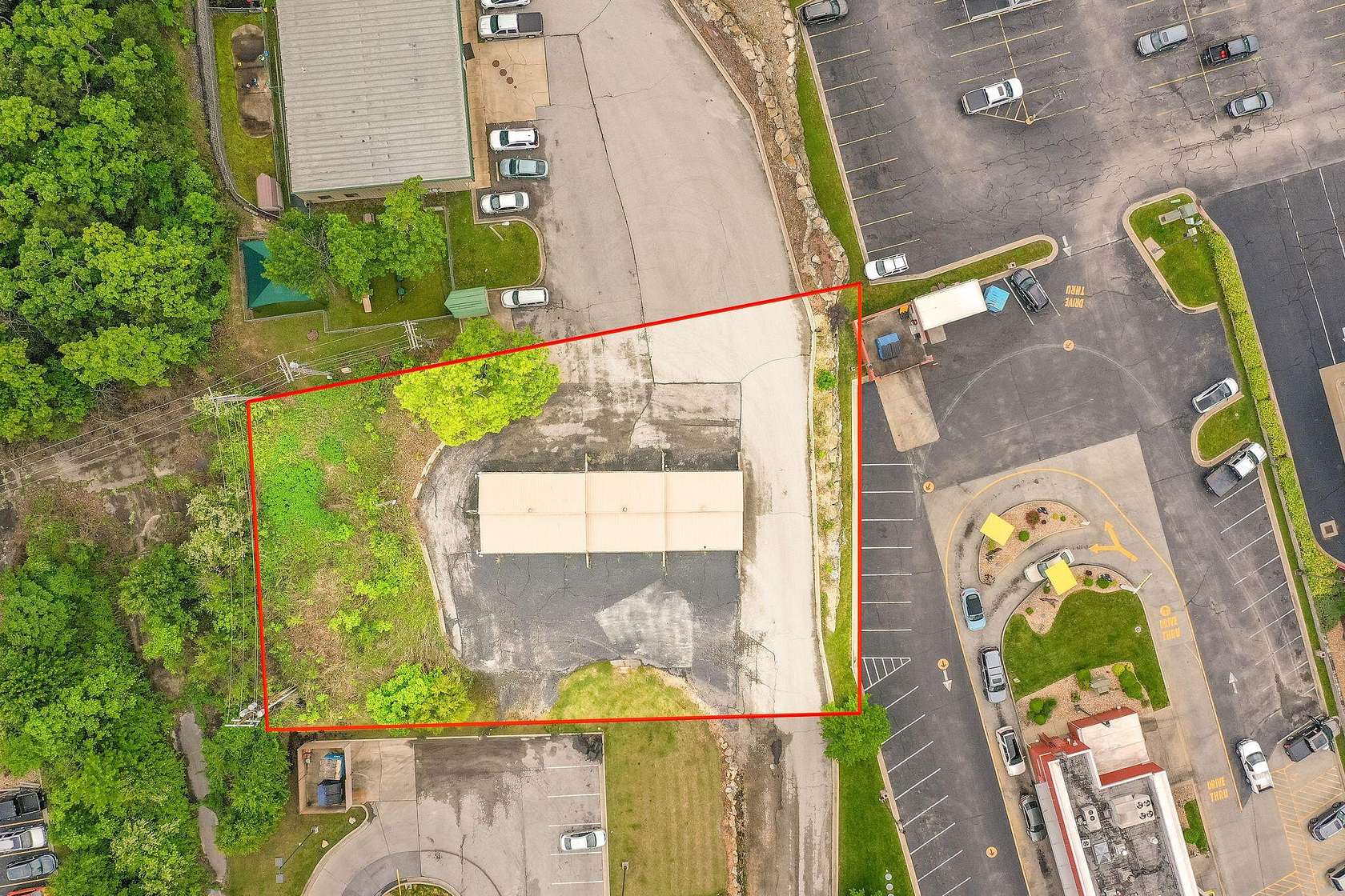 0.5 Acres of Commercial Land for Sale in Hollister, Missouri