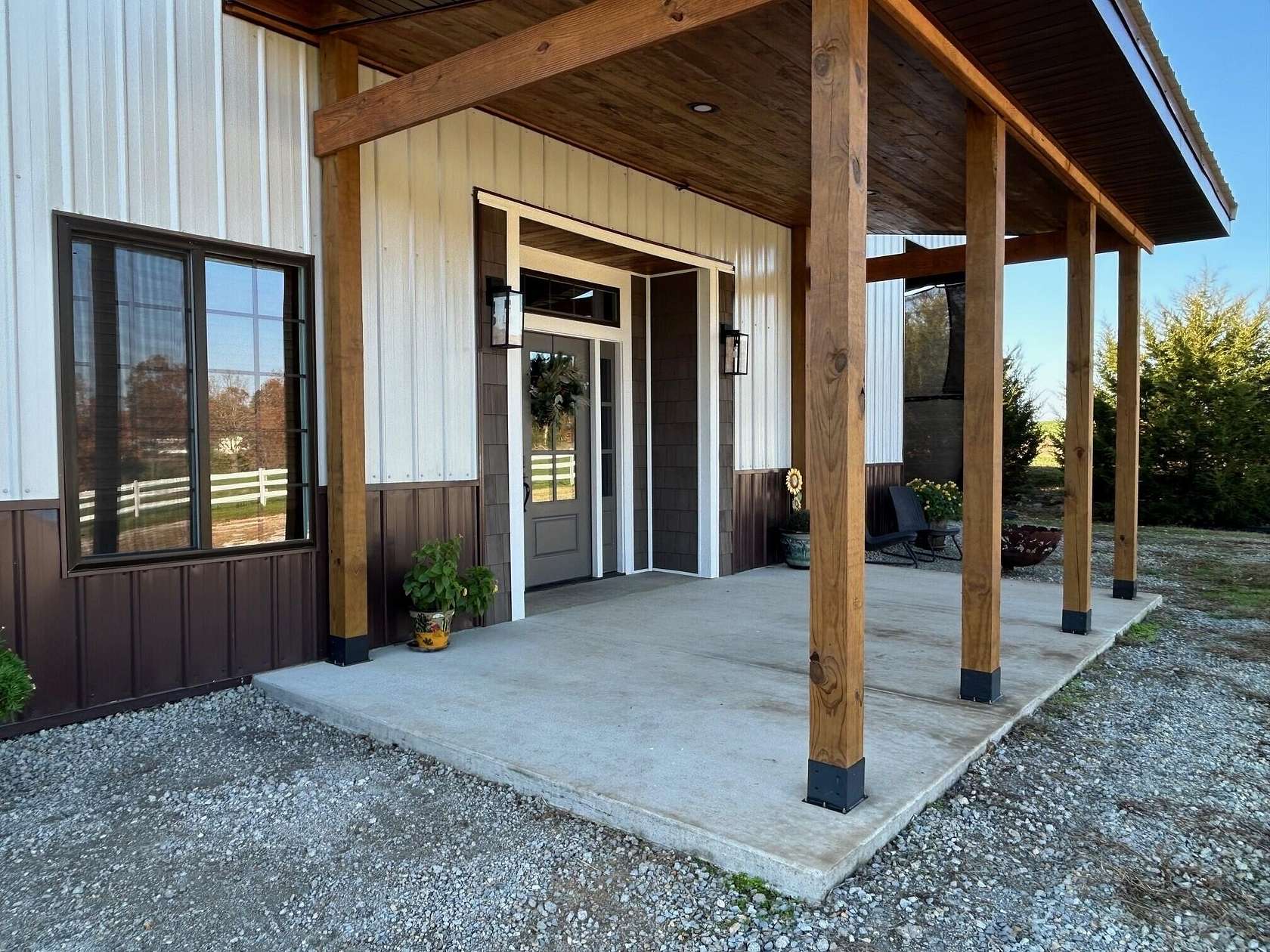 15.3 Acres of Land with Home for Sale in Thayer, Missouri