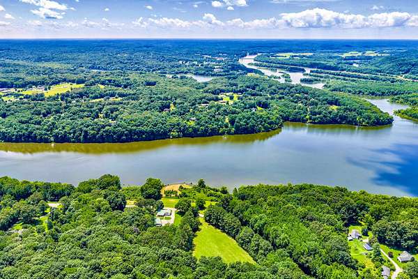 120 Acres of Recreational Land with Home for Sale in Dover, Tennessee