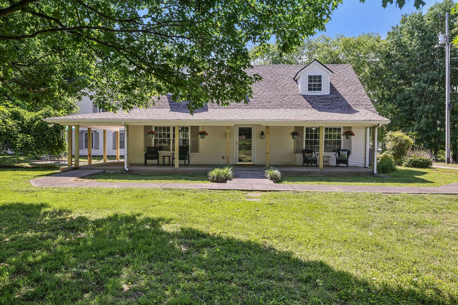 1.8 Acres of Land with Home for Sale in Pleasant View, Tennessee