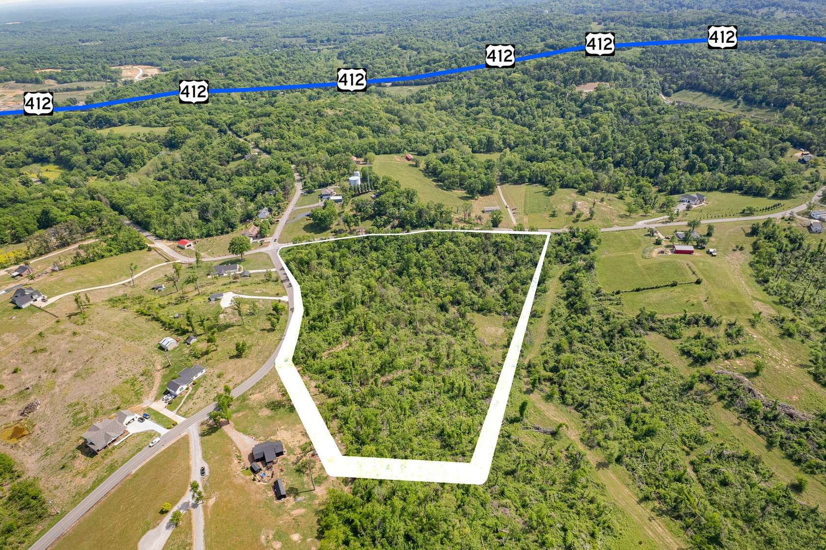 13.6 Acres of Recreational & Residential Land for Sale in Columbia, Tennessee