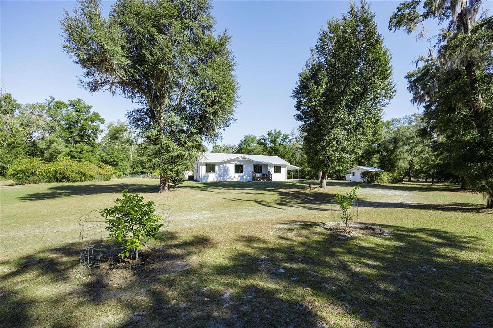 10 Acres of Land with Home for Sale in Trenton, Florida