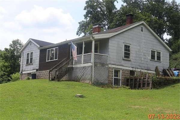 8 Acres of Land with Home for Sale in Somerset, Kentucky