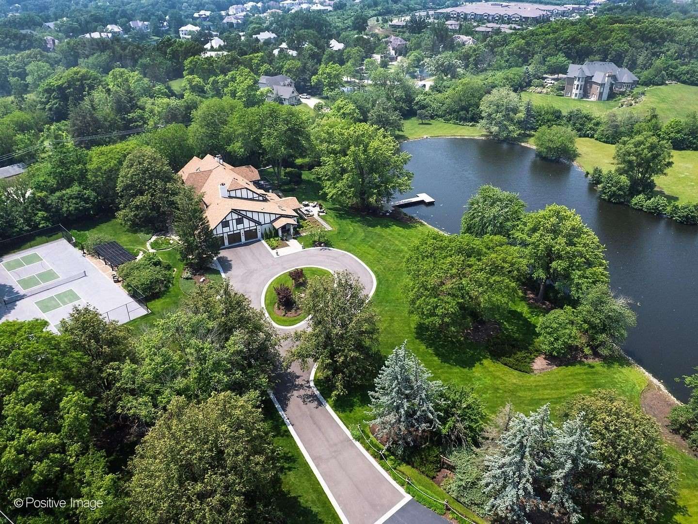 4.32 Acres of Land with Home for Sale in Burr Ridge, Illinois