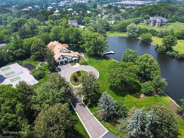 4.32 Acres of Land with Home for Sale in Burr Ridge, Illinois