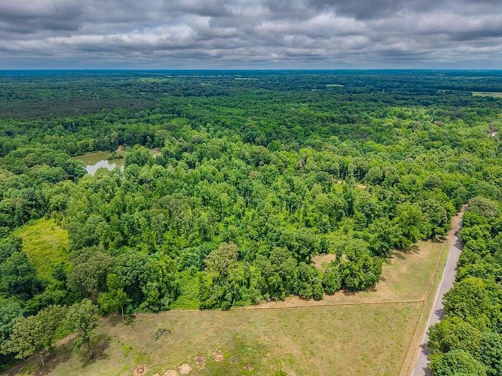 15 Acres of Recreational & Residential Land for Sale in Batesville, Mississippi