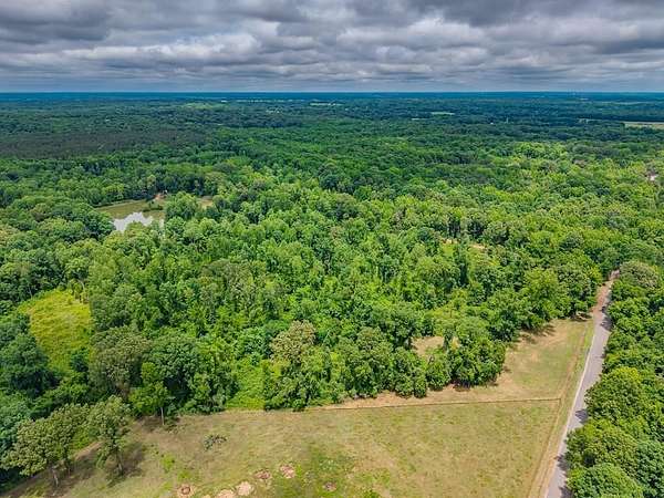 15 Acres of Recreational & Residential Land for Sale in Batesville, Mississippi