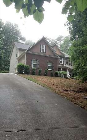 2.68 Acres of Land with Home for Lease in Loganville, Georgia
