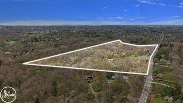 37 Acres of Agricultural & Residential Land for Sale in Rochester Hills, Michigan