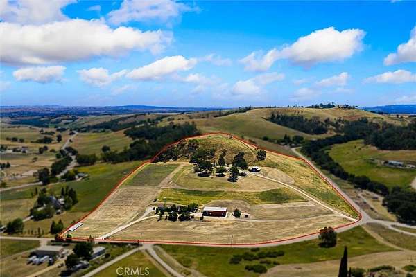 26 Acres of Improved Land for Sale in Templeton, California