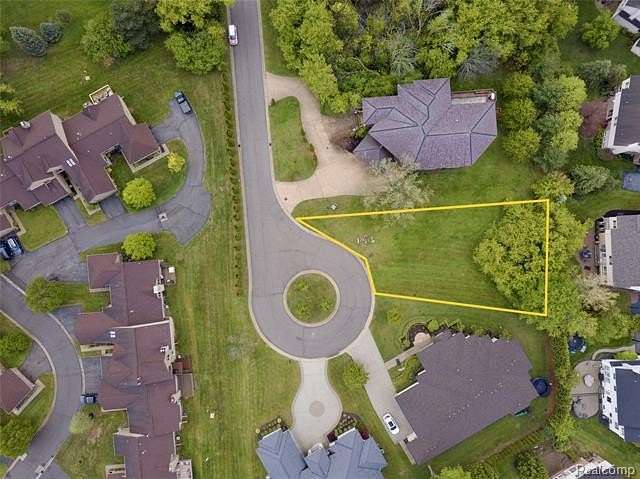 0.37 Acres of Residential Land for Sale in West Bloomfield, Michigan
