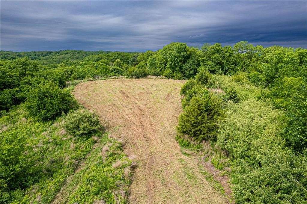 19.5 Acres of Recreational & Residential Land for Sale in St. Joseph, Missouri