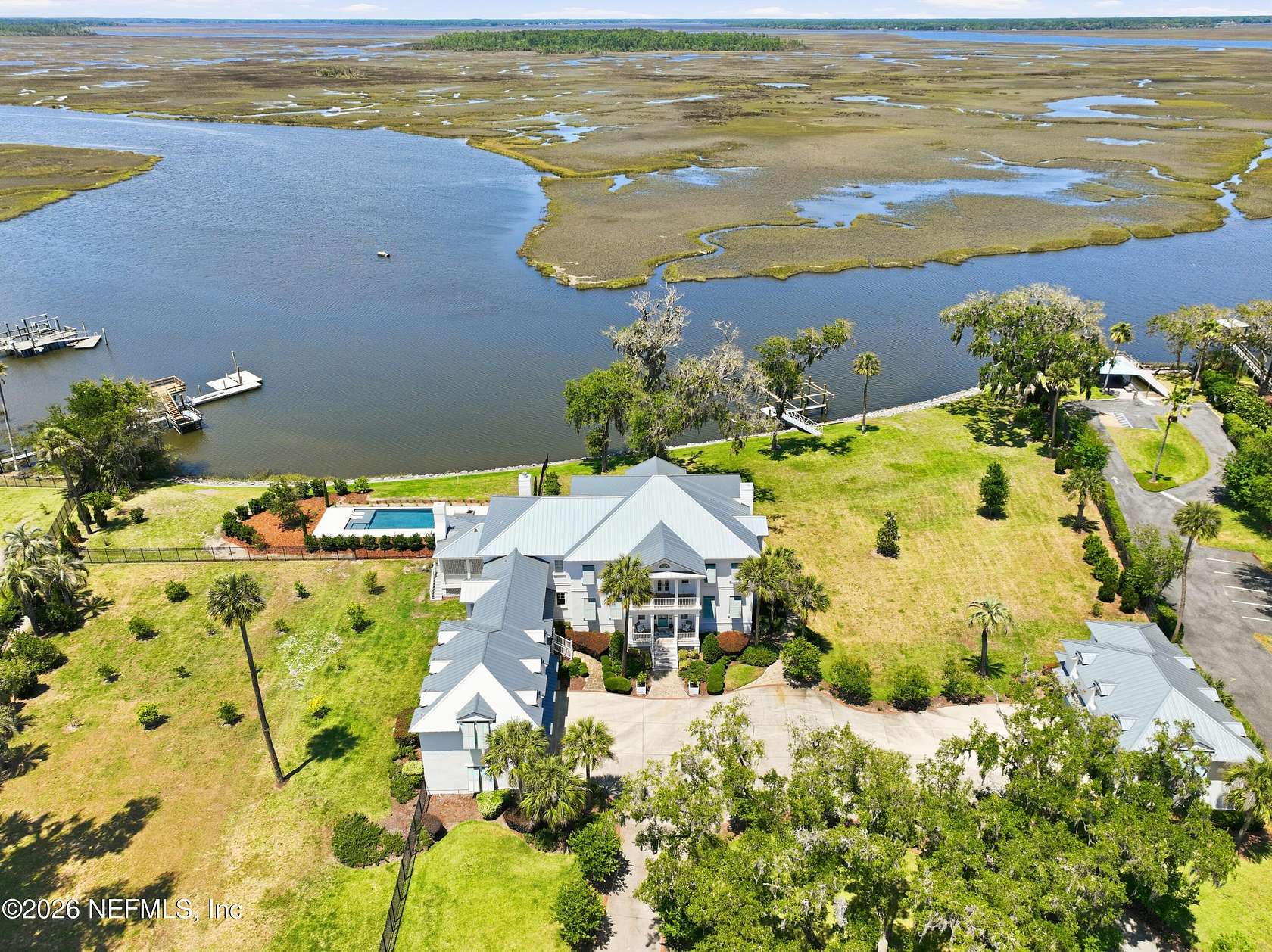 2.47 Acres of Land with Home for Sale in Jacksonville, Florida