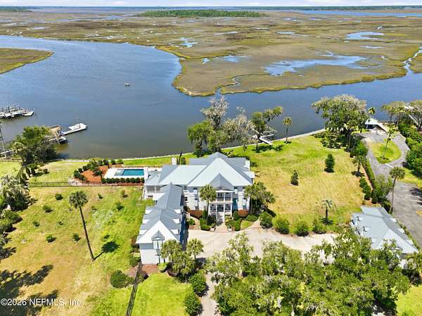 2.47 Acres of Land with Home for Sale in Jacksonville, Florida