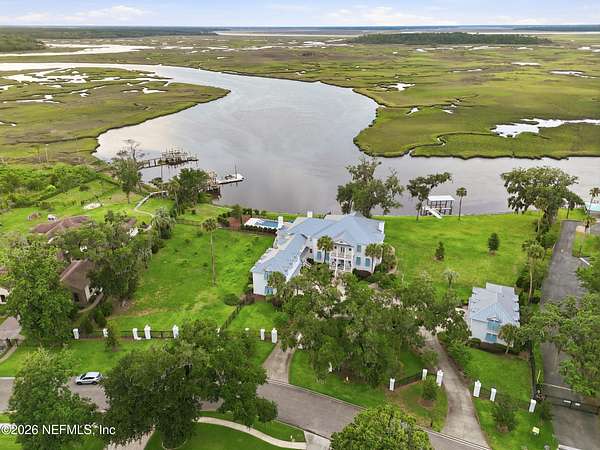 2.47 Acres of Land with Home for Sale in Jacksonville, Florida