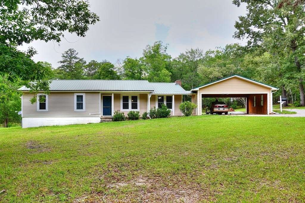 4.7 Acres of Land with Home for Sale in Thomasville, Georgia