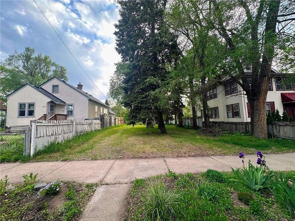 0.11 Acres of Residential Land for Sale in Minneapolis, Minnesota