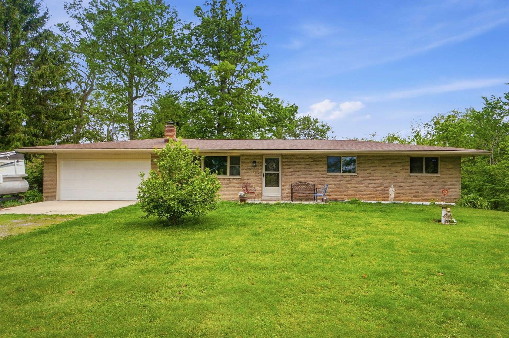 15.4 Acres of Land with Home for Sale in Mechanicsburg, Ohio