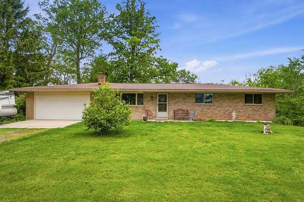 15.4 Acres of Land with Home for Sale in Mechanicsburg, Ohio