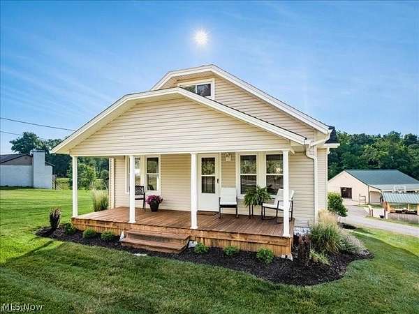 2.5 Acres of Land with Home for Sale in Zanesville, Ohio