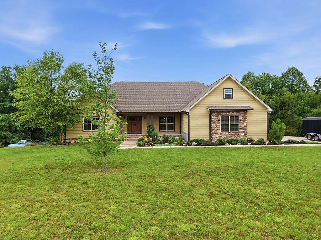 6.36 Acres of Land with Home for Sale in Silver Point, Tennessee