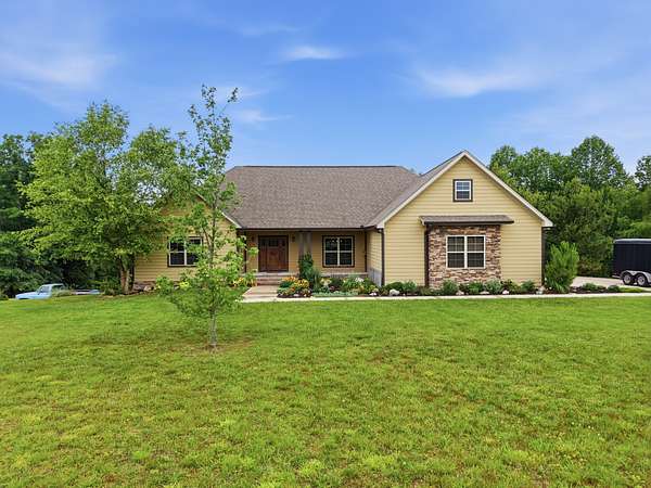 6.36 Acres of Land with Home for Sale in Silver Point, Tennessee