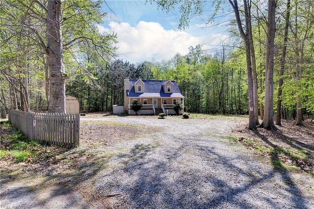 4.89 Acres of Land with Home for Sale in Newport News, Virginia