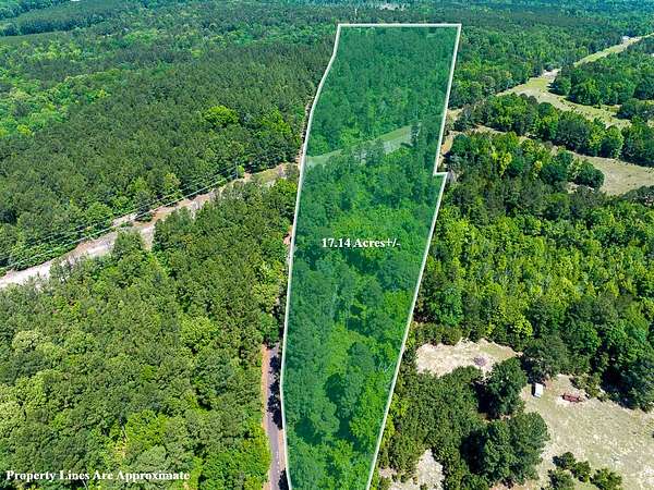 17 Acres of Recreational & Residential Land for Sale in Atlanta, Texas