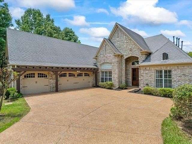2 Acres of Land with Home for Sale in Arlington, Tennessee
