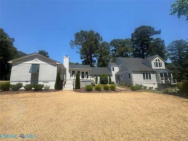1.74 Acres of Land with Home for Sale in Irvington, Virginia