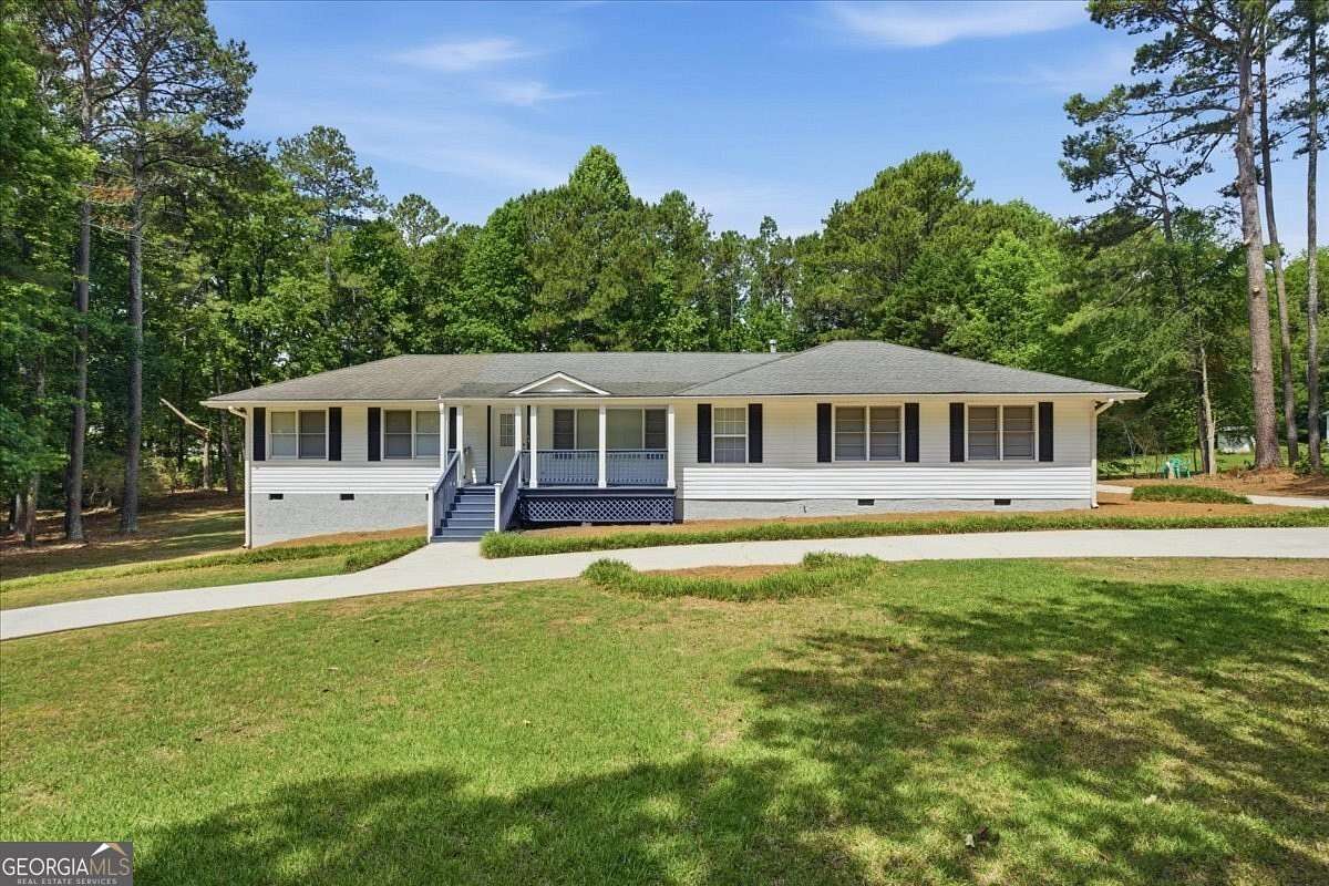 1.79 Acres of Land with Home for Sale in Stockbridge, Georgia