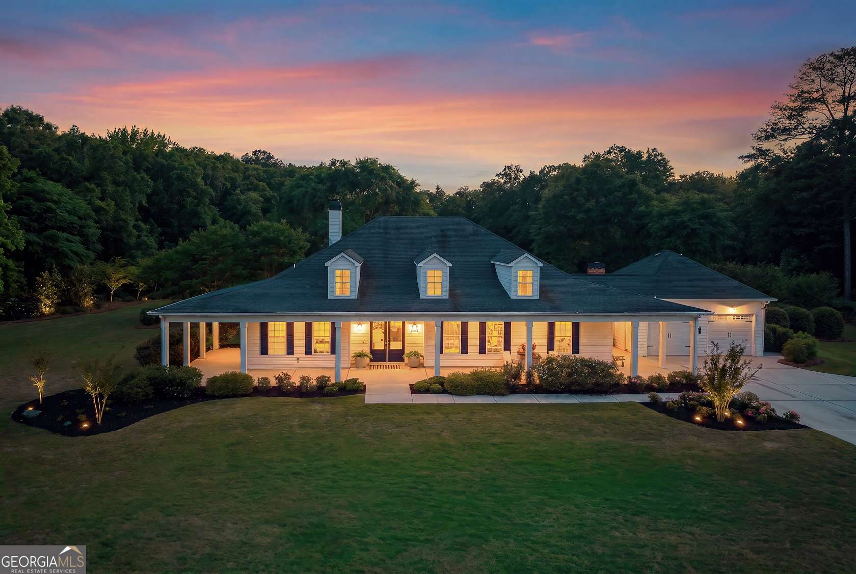 13.9 Acres of Land with Home for Sale in Fayetteville, Georgia
