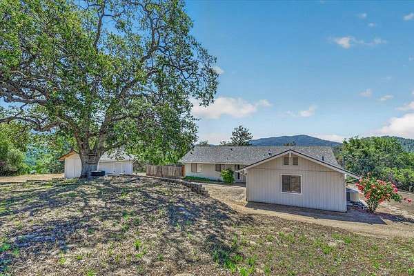 5 Acres of Land with Home for Sale in Tollhouse, California