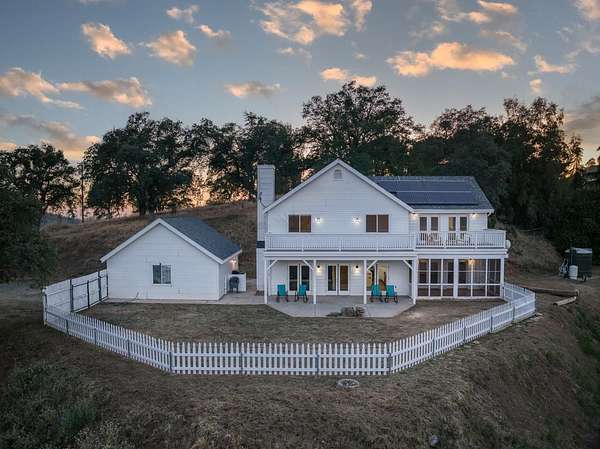 5.16 Acres of Land with Home for Sale in Tollhouse, California