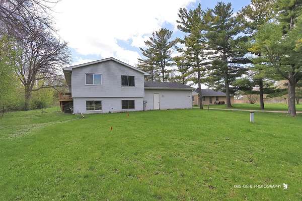 7 Acres of Land with Home for Sale in Lakemoor, Illinois