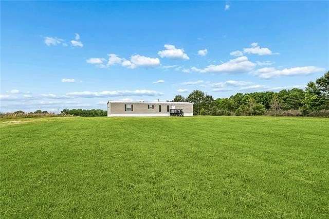 2.5 Acres of Land with Home for Sale in Franklinton, Louisiana