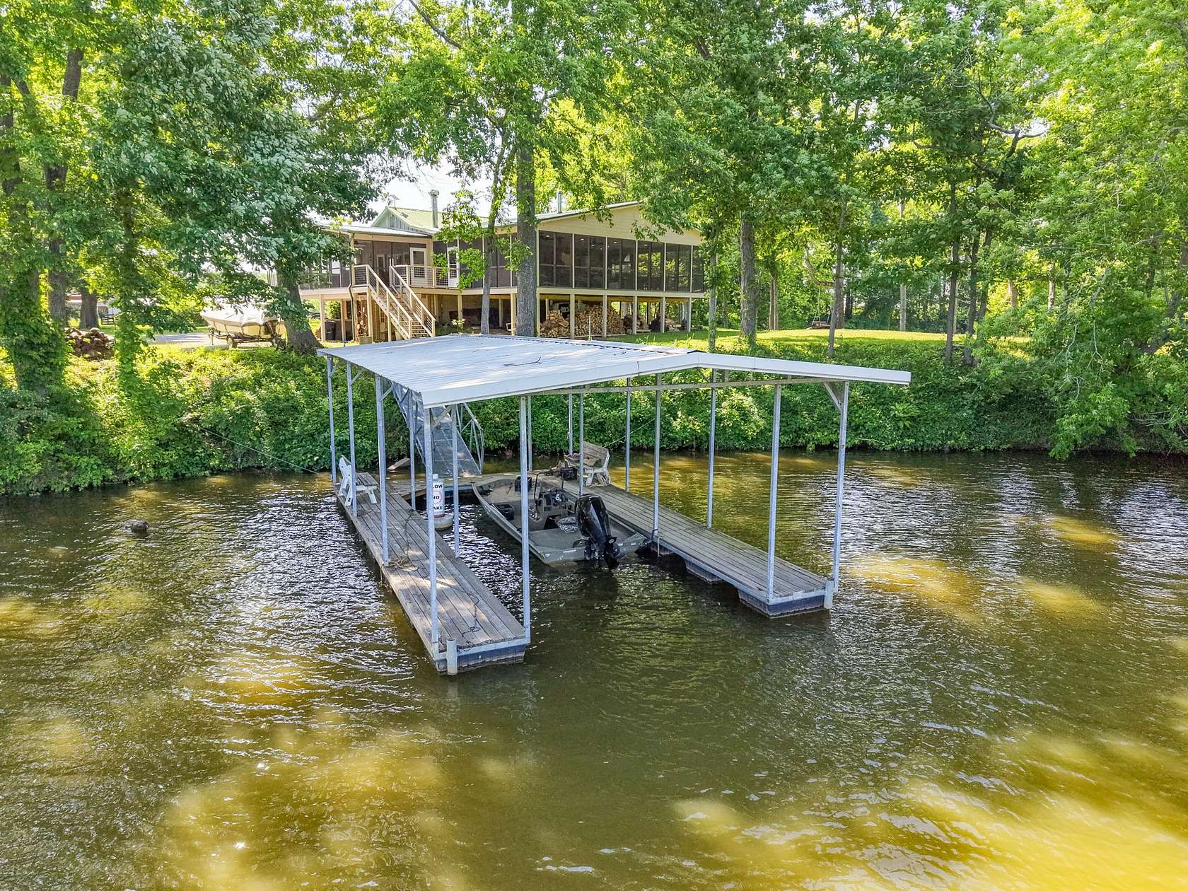 9.4 Acres of Land with Home for Sale in Ashland City, Tennessee