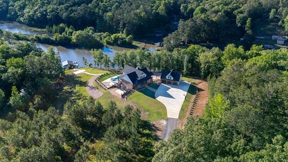 7 Acres of Land with Home for Sale in Hamilton, Georgia