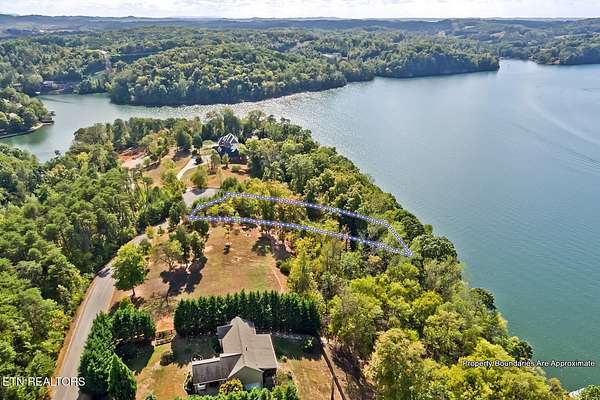 1 Acre of Residential Land for Sale in Friendsville, Tennessee