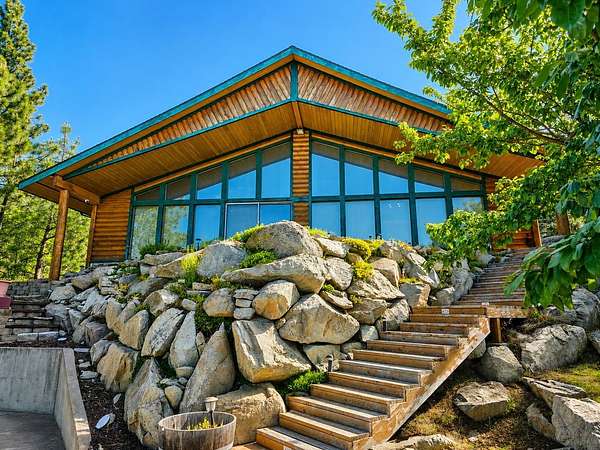105 Acres of Land with Home for Sale in Nine Mile Falls, Washington
